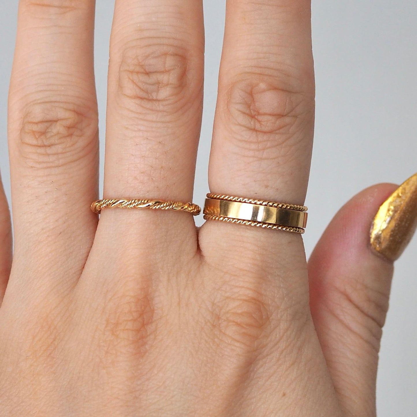 14K 1.0mm Twisted Band