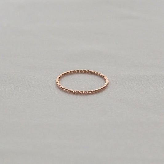 14K 1.3mm Twisted Band