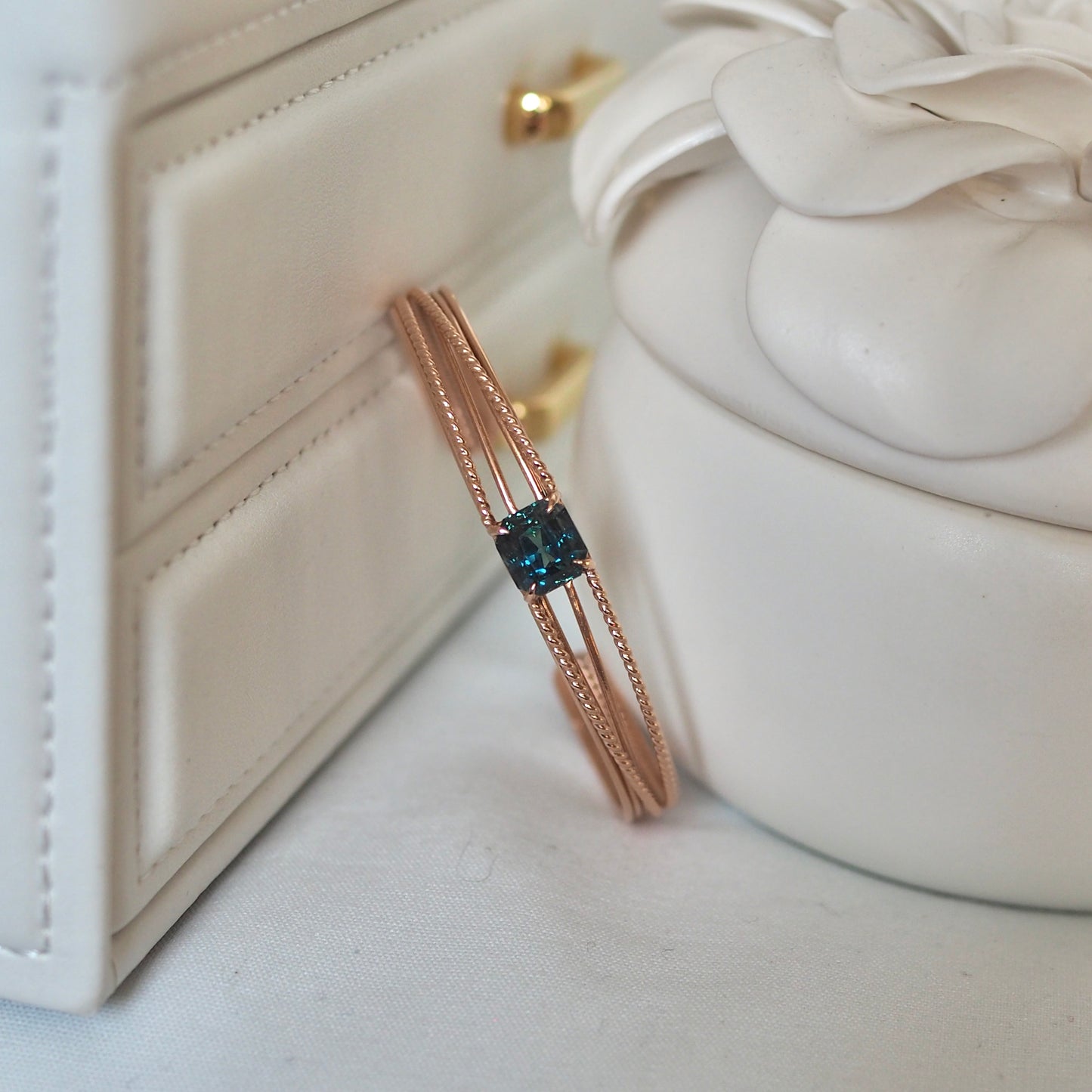4.24ct Sapphire Entwined Cuff Bracelet