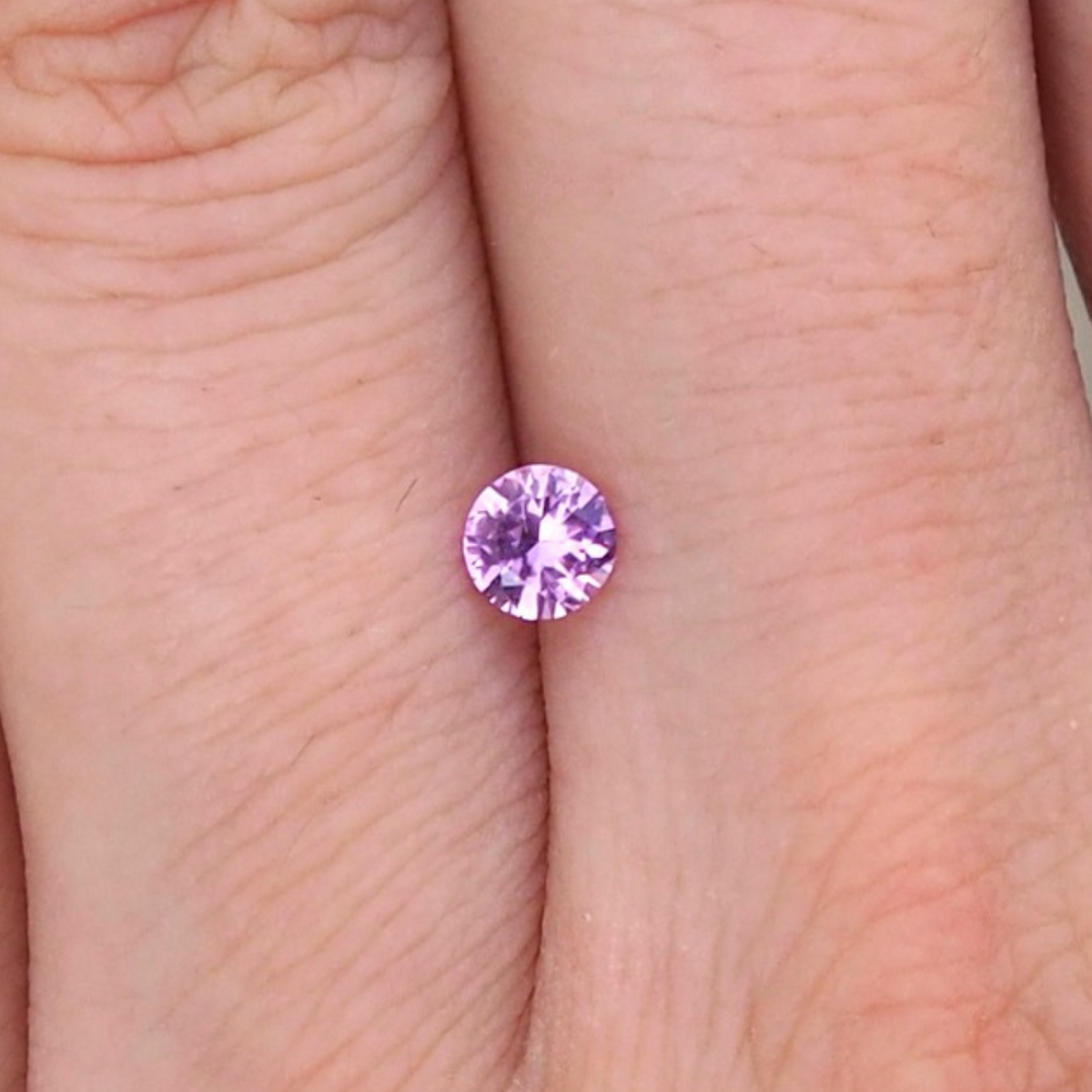 0.34ct Round Pink Sapphire