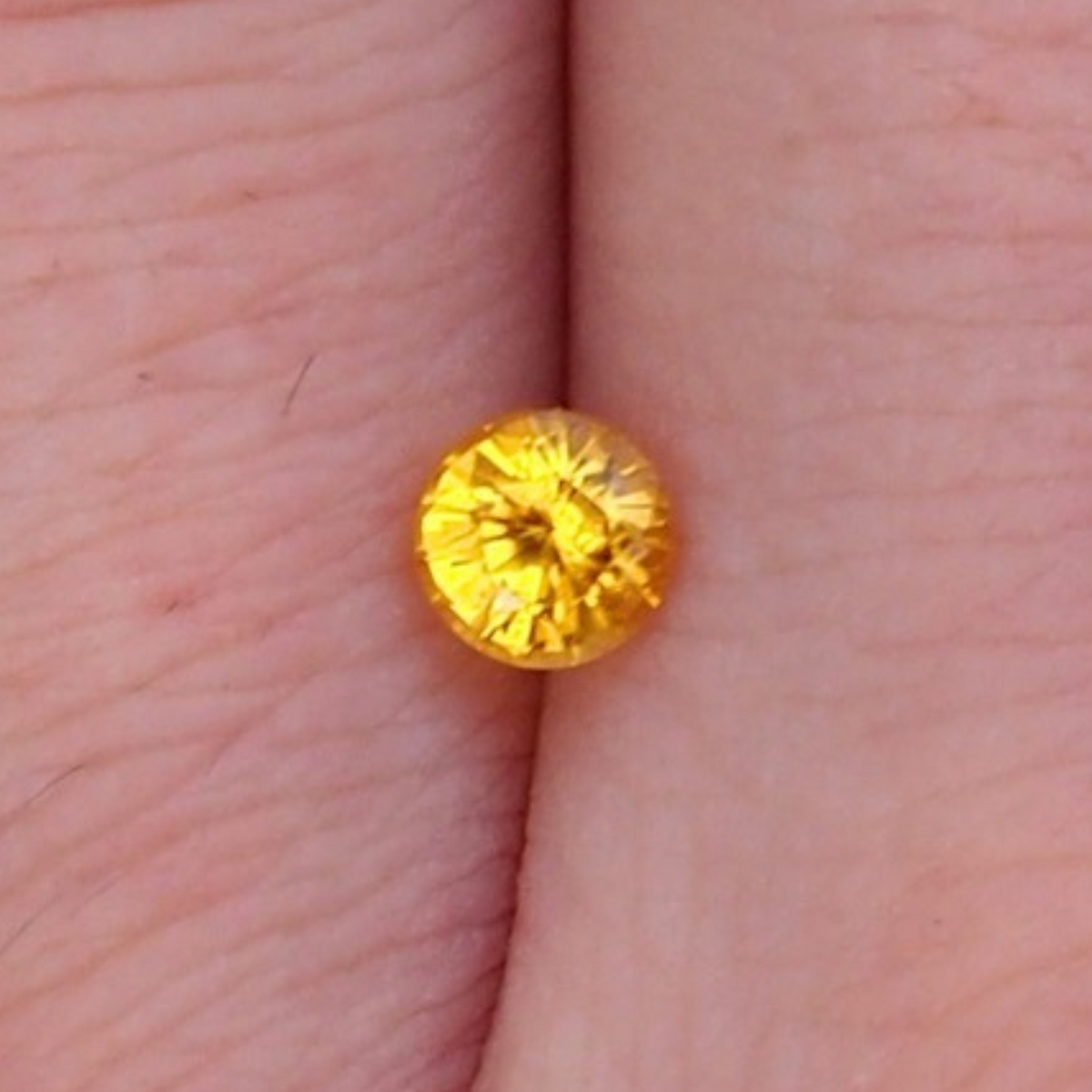 0.50ct Round Golden Sapphire