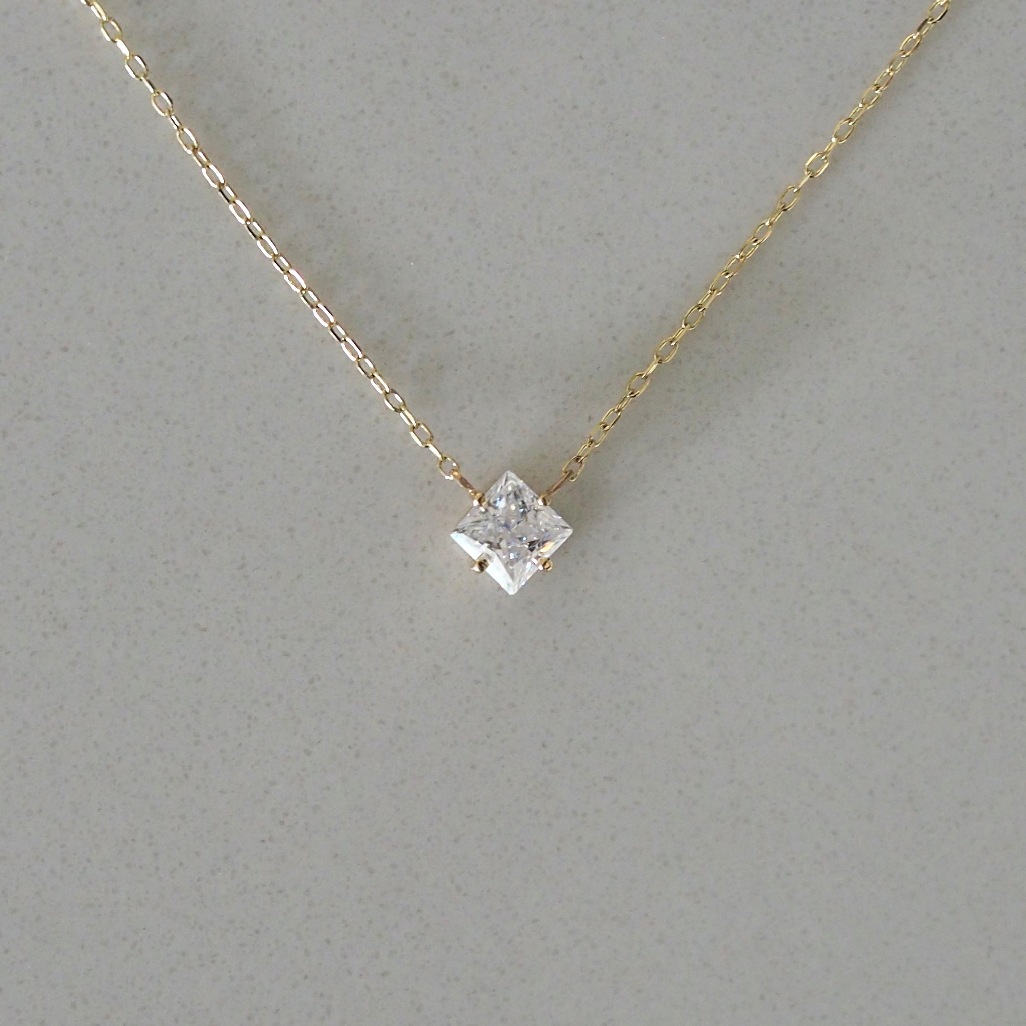 1 Carat Round Cut Real Moissanite Solitaire Pendant Necklace in 18k Wh –  shygems.com