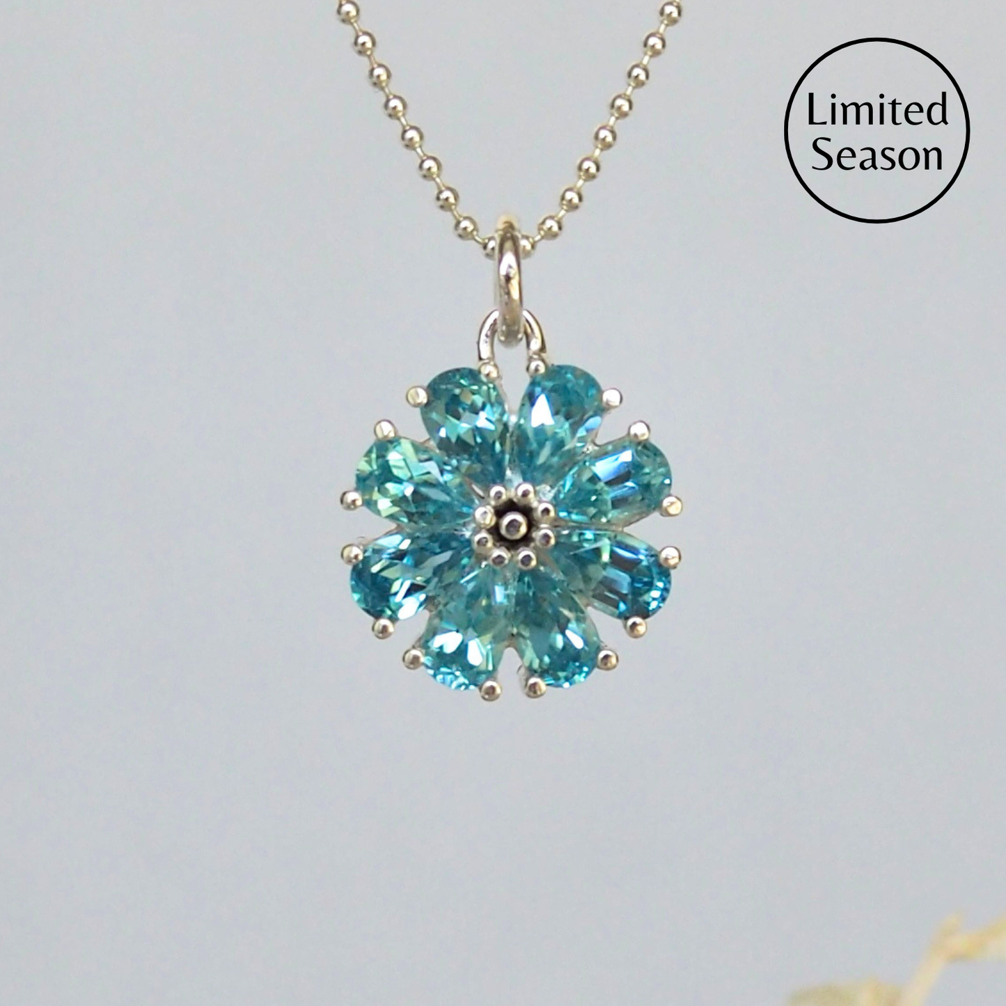 Blue Day's Eye Pendant • Sterling Silver