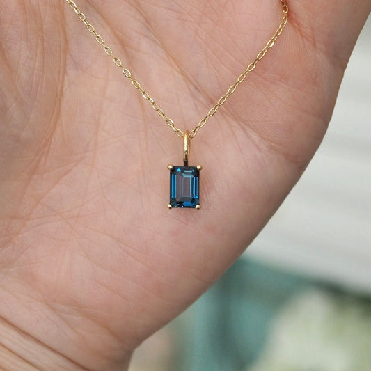 Build Your Own • Solitaire Pendant