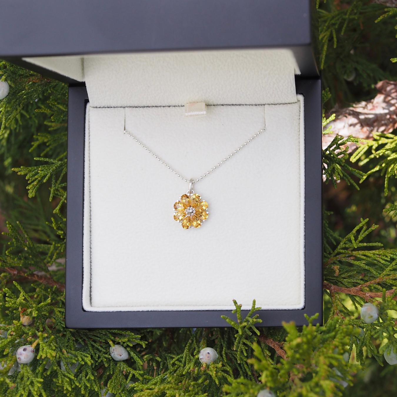 Yellow Day's Eye Pendant • Sterling Silver