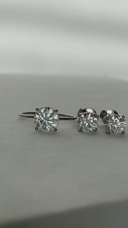 Round Moissanite