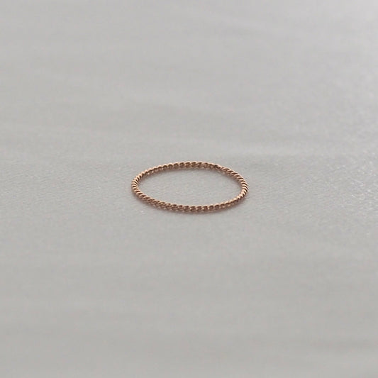 14K 1.0mm Twisted Band