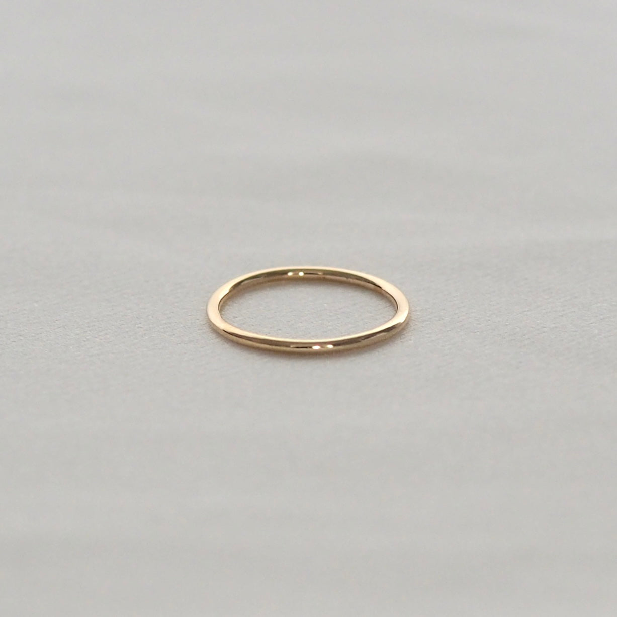 14K 1.3mm Rounded Band